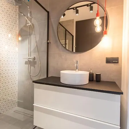 Rent40 Aura 2 Old Town *