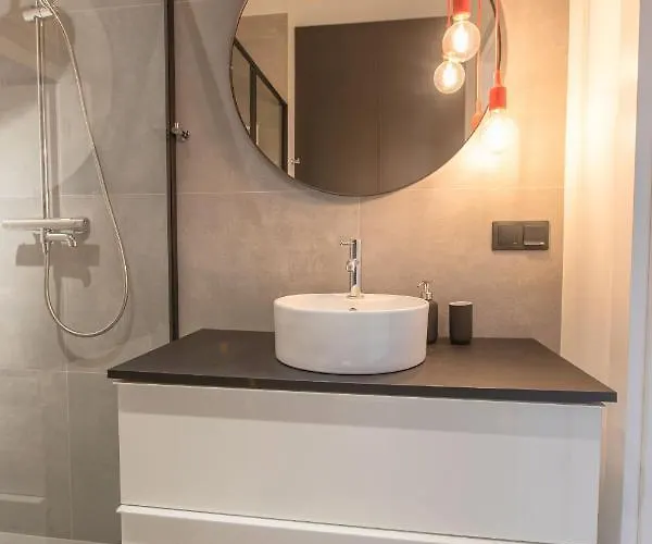 Rent40 Aura 2 Old Town Daire *