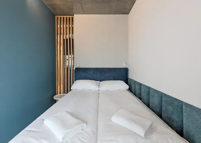 Rent40 Aura 2 Old Town