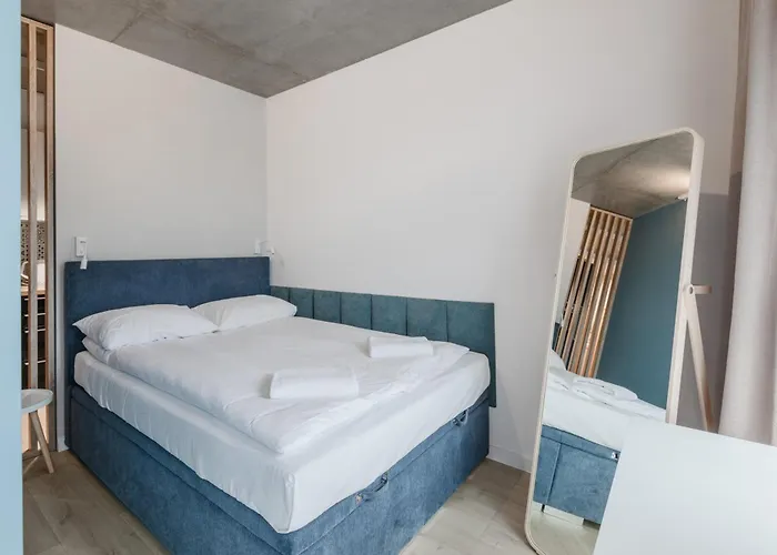 Rent40 Aura 2 Old Town